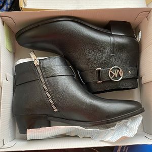 Was given as a gift and it’s to long for me to return them. Brand new Never worn